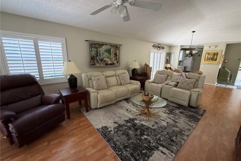 Villa ou maison à louer à The Villages, Floride: 2 chambres, 102.38 m2 № 2414029 - photo 3
