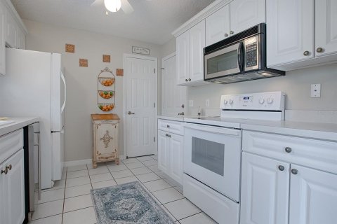 Villa ou maison à louer à The Villages, Floride: 2 chambres, 102.38 m2 № 2414029 - photo 7