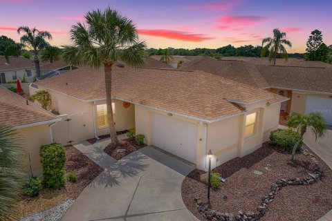 Villa ou maison à The Villages, Floride 2 chambres, 102.38 m2 № 2414029