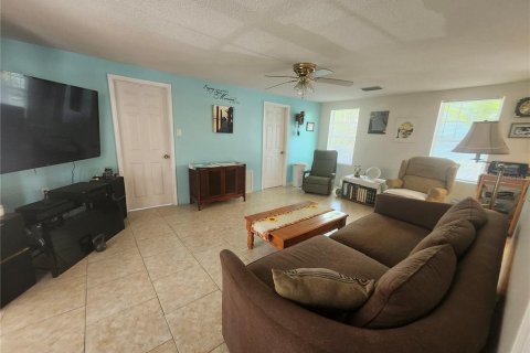 Villa ou maison à vendre à Bradenton Beach, Floride: 3 chambres, 95.69 m2 № 1679335 - photo 16