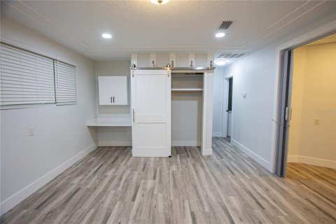 Villa ou maison à louer à Tampa, Floride: 2 chambres, 94.39 m2 № 1914832 - photo 12
