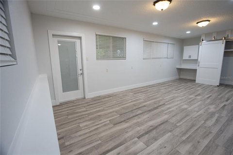 Villa ou maison à louer à Tampa, Floride: 2 chambres, 94.39 m2 № 1914832 - photo 29