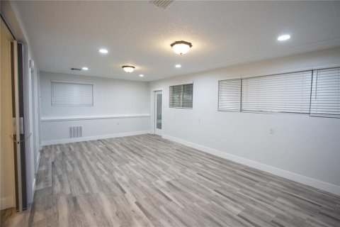 Villa ou maison à louer à Tampa, Floride: 2 chambres, 94.39 m2 № 1914832 - photo 28
