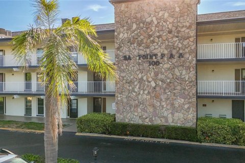 Condo in Saint Petersburg, Florida, 1 bedroom  № 1750950 - photo 3