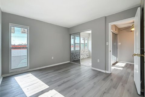 Condo in Saint Petersburg, Florida, 1 bedroom  № 1750950 - photo 15