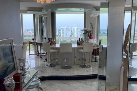 Condominio en venta en Aventura, Florida, 3 dormitorios, 212.75 m2 № 2424805 - foto 9