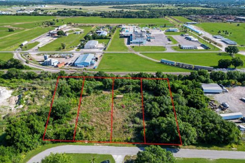 Propiedad comercial en venta en Okeechobee, Florida № 2155171 - foto 3