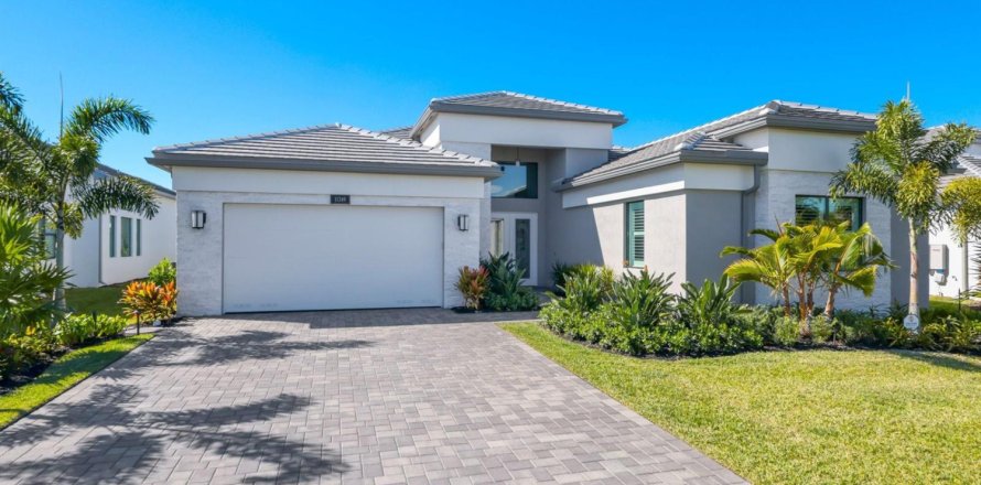House in Boynton Beach, Florida 3 bedrooms, 348.29 sq.m. № 2189299