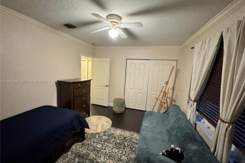 Купить виллу или дом в Пемброк-Пайнс, Флорида 4 спальни, 210.98м2, № 2029569 - фото 23