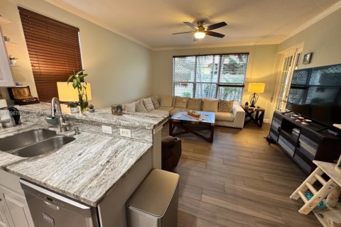 Купить виллу или дом в Пемброк-Пайнс, Флорида 4 спальни, 210.98м2, № 2029569 - фото 8