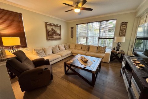 Купить виллу или дом в Пемброк-Пайнс, Флорида 4 спальни, 210.98м2, № 2029569 - фото 9