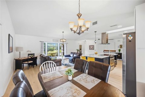 Casa en venta en Port Charlotte, Florida, 3 dormitorios, 169.83 m2 № 2386594 - foto 8