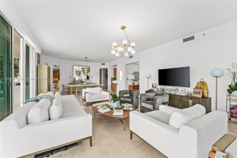 Condo in Sunny Isles Beach, Florida, 4 bedrooms  № 2013651 - photo 5