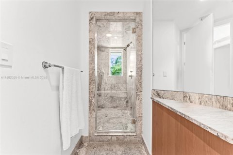 Condo in Sunny Isles Beach, Florida, 4 bedrooms  № 2013651 - photo 21