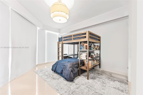 Condo in Sunny Isles Beach, Florida, 4 bedrooms  № 2013651 - photo 28