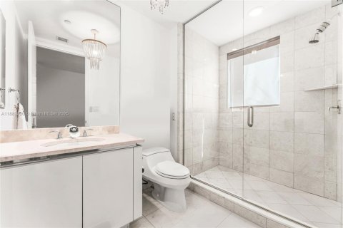 Condo in Sunny Isles Beach, Florida, 4 bedrooms  № 2013651 - photo 27