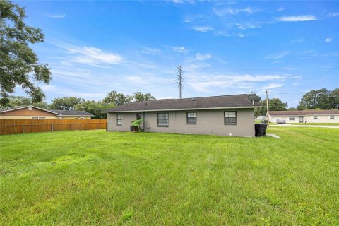 House in Ocala, Florida 4 bedrooms, 136.94 sq.m. № 1909647 - photo 4