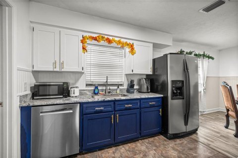 House in Ocala, Florida 4 bedrooms, 136.94 sq.m. № 1909647 - photo 8