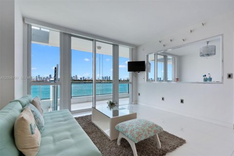 Copropriété à louer à Miami Beach, Floride: 1 chambre, 72.19 m2 № 2168765 - photo 2