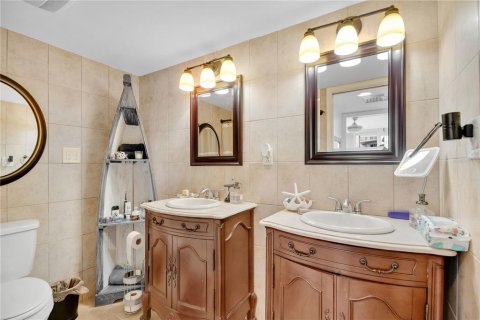 Купить кондоминиум в Дейтона-Бич, Флорида 6 комнат, 111.48м2, № 1793354 - фото 19