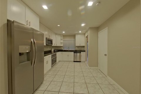 Villa ou maison à louer à Orlando, Floride: 3 chambres, 165.46 m2 № 1914553 - photo 6