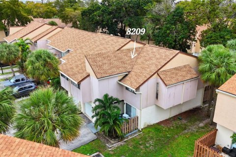 Touwnhouse à vendre à Plantation, Floride: 4 chambres, 193.24 m2 № 2091215 - photo 3