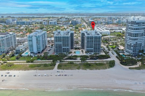 Copropriété à vendre à Bal Harbour, Floride: 3 chambres, 162.58 m2 № 1940772 - photo 1
