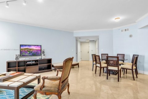 Copropriété à vendre à Bal Harbour, Floride: 3 chambres, 162.58 m2 № 1940772 - photo 18