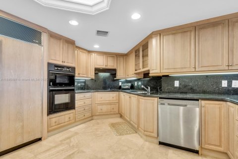 Copropriété à vendre à Bal Harbour, Floride: 3 chambres, 162.58 m2 № 1940772 - photo 23