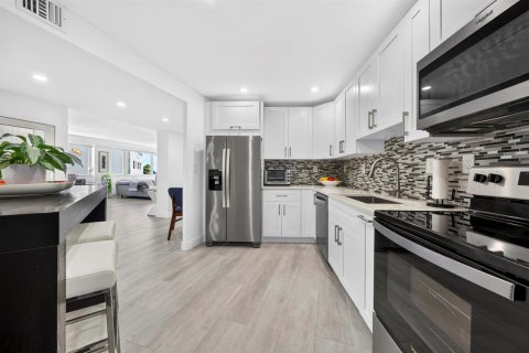 Condominio en venta en Fort Lauderdale, Florida, 1 dormitorio, 109.53 m2 № 2340460 - foto 23