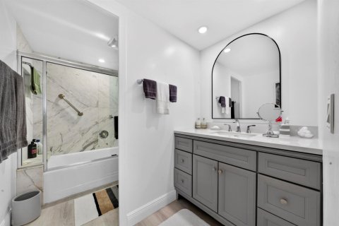 Condominio en venta en Fort Lauderdale, Florida, 1 dormitorio, 109.53 m2 № 2340460 - foto 20