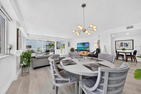 Condominio en venta en Fort Lauderdale, Florida, 1 dormitorio, 109.53 m2 № 2340460 - foto 7