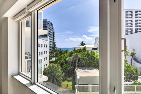 Condominio en venta en Fort Lauderdale, Florida, 1 dormitorio, 109.53 m2 № 2340460 - foto 18