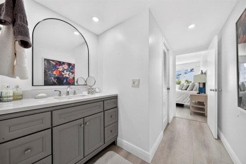 Condominio en venta en Fort Lauderdale, Florida, 1 dormitorio, 109.53 m2 № 2340460 - foto 19