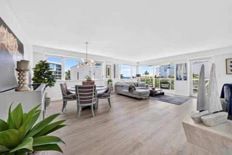 Condominio en venta en Fort Lauderdale, Florida, 1 dormitorio, 109.53 m2 № 2340460 - foto 4