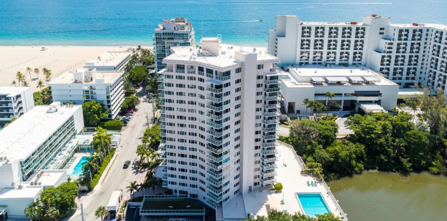 Estudio en el Condominio en Fort Lauderdale, Florida  № 2340460