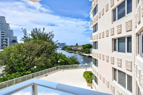 Condominio en venta en Fort Lauderdale, Florida, 1 dormitorio, 109.53 m2 № 2340460 - foto 13