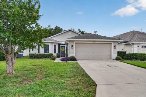 Villa ou maison à Leesburg, Floride 3 chambres, 148.74 m2 № 2215798
