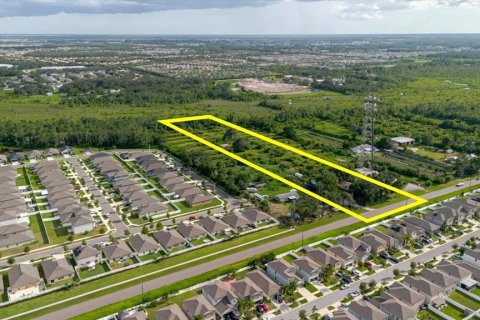 House in Wimauma, Florida 4 bedrooms, 225.75 sq.m. № 1806949 - photo 4