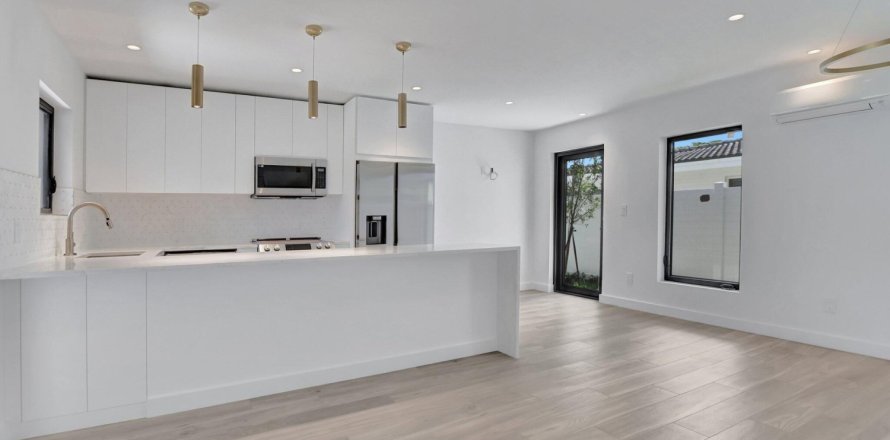 Apartamento en Deerfield Beach, Florida 2 dormitorios, 92.9 m2 № 1004907