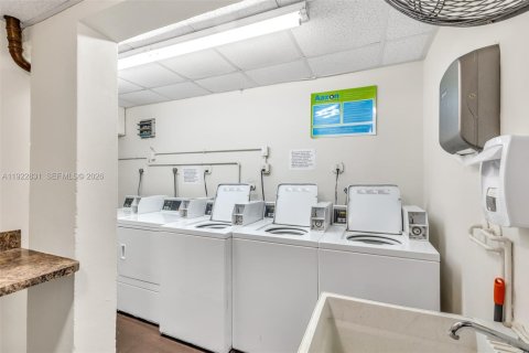 Copropriété à vendre à Coral Gables, Floride: 1 chambre, 56.21 m2 № 2041907 - photo 18