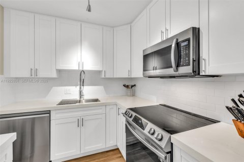 Copropriété à vendre à Coral Gables, Floride: 1 chambre, 56.21 m2 № 2041907 - photo 9