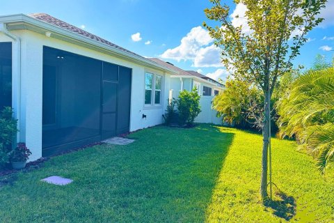 House in Wesley Chapel, Florida 3 bedrooms, 158.03 sq.m. № 2167413 - photo 13