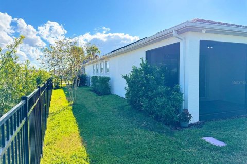 House in Wesley Chapel, Florida 3 bedrooms, 158.03 sq.m. № 2167413 - photo 12