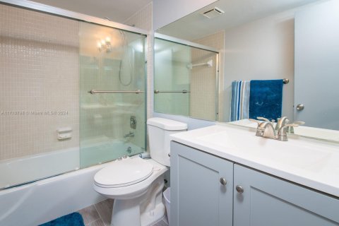 Condo in Hollywood, Florida, 2 bedrooms  № 1463306 - photo 21