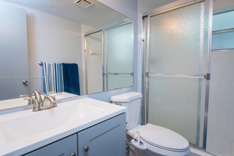 Condo in Hollywood, Florida, 2 bedrooms  № 1463306 - photo 18