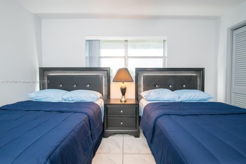 Condo in Hollywood, Florida, 2 bedrooms  № 1463306 - photo 23