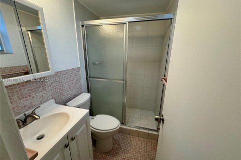 Copropriété à vendre à Hollywood, Floride: 2 chambres, 79.62 m2 № 1923248 - photo 9