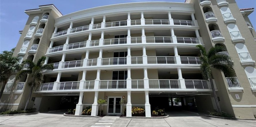 Condo à Saint Pete Beach, Floride, 3 chambres  № 1268342
