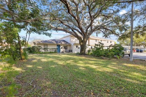 Townhouse in Pinellas Park, Florida 3 bedrooms, 139.35 sq.m. № 2220213 - photo 24